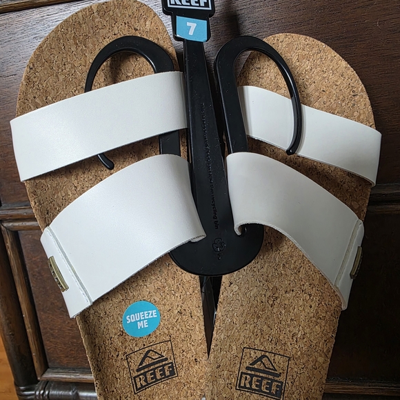 Reef White Slide Sandals - Picture 6 of 12